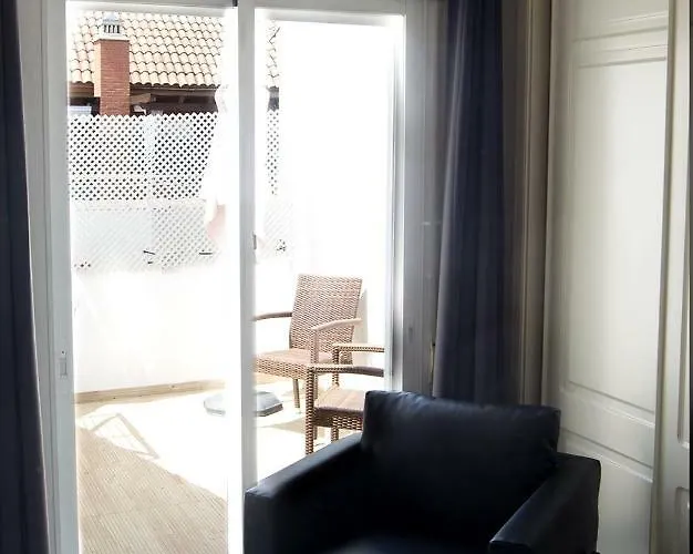 Edificio Plaza Apartman *