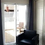 Edificio Plaza Apartment *